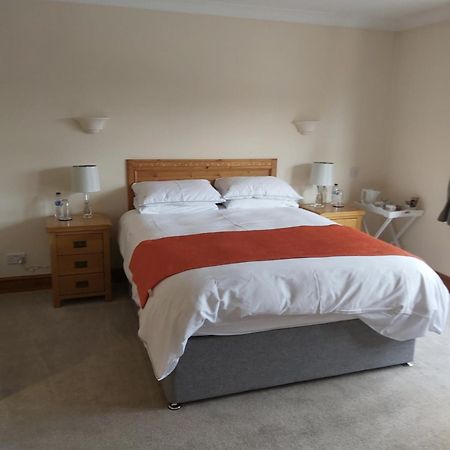 Byerley House Bed & Breakfast Нюмаркет Стая снимка